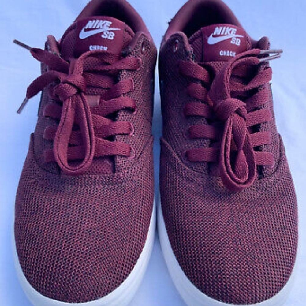Nike SB Women’s Size 7 sneakers